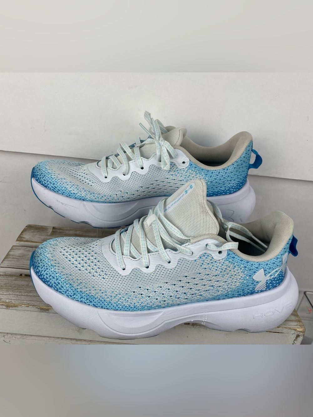 Under Armour Women's Infinite Running Shoes knit upper  UA HOVR cushioning 10 - Picture 4 of 15